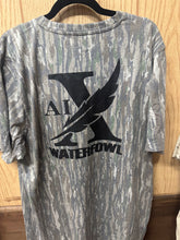 Load image into Gallery viewer, Tri Blend Camo Tshirt
